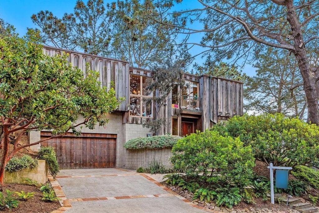 Photo of 367 Pine Needles Dr, Del Mar, CA 92014 (MLS # 260010522)