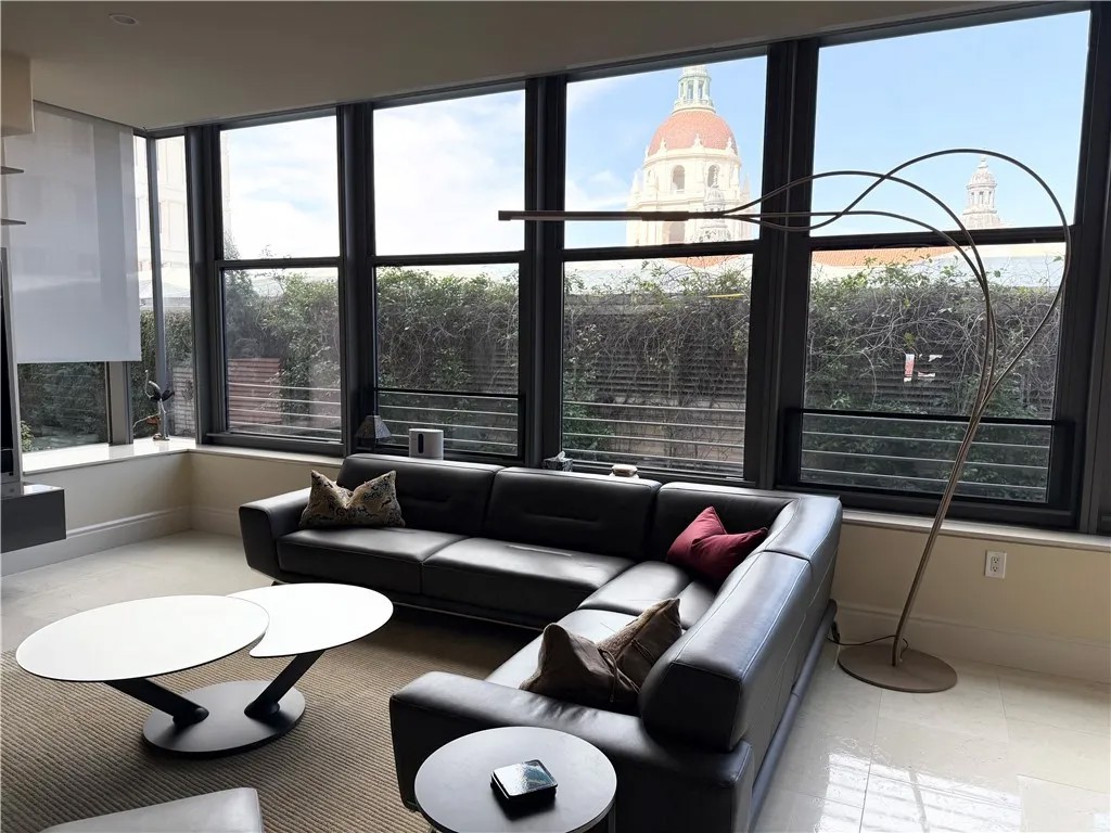 345 E Colorado Boulevard 303