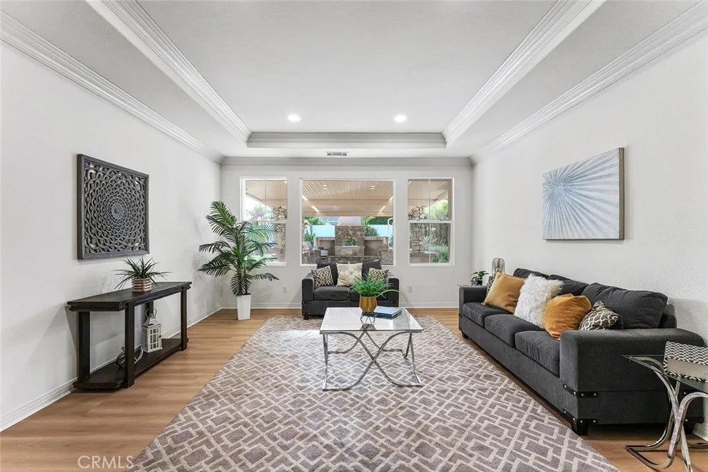 43097 Calle Camellia