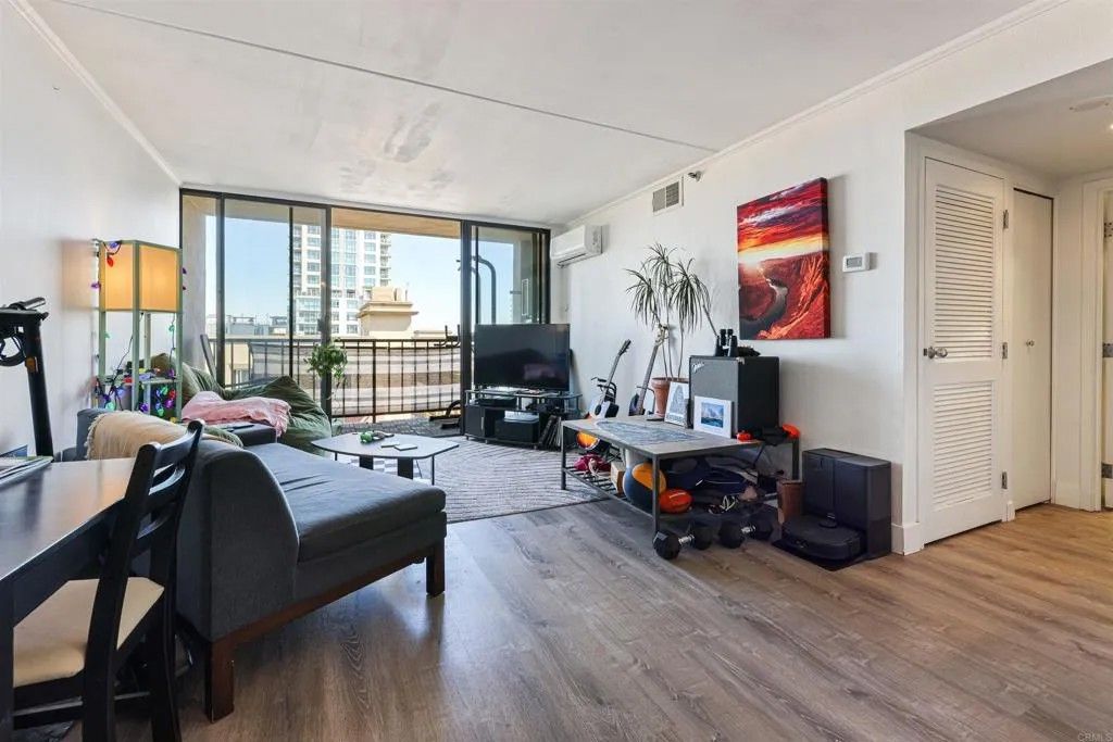 Photo of 1514 7Th Avenue #605, San Diego, CA 92101 (MLS # PTP2602253)