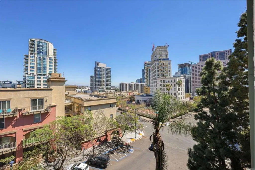 Photo of 1514 7Th Avenue #605, San Diego, CA 92101 (MLS # PTP2602253)