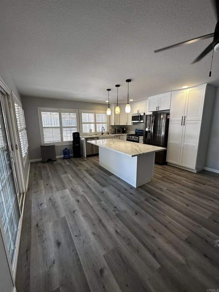 11815 Elkins