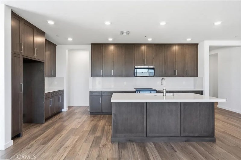 3245 E Avenue J-3