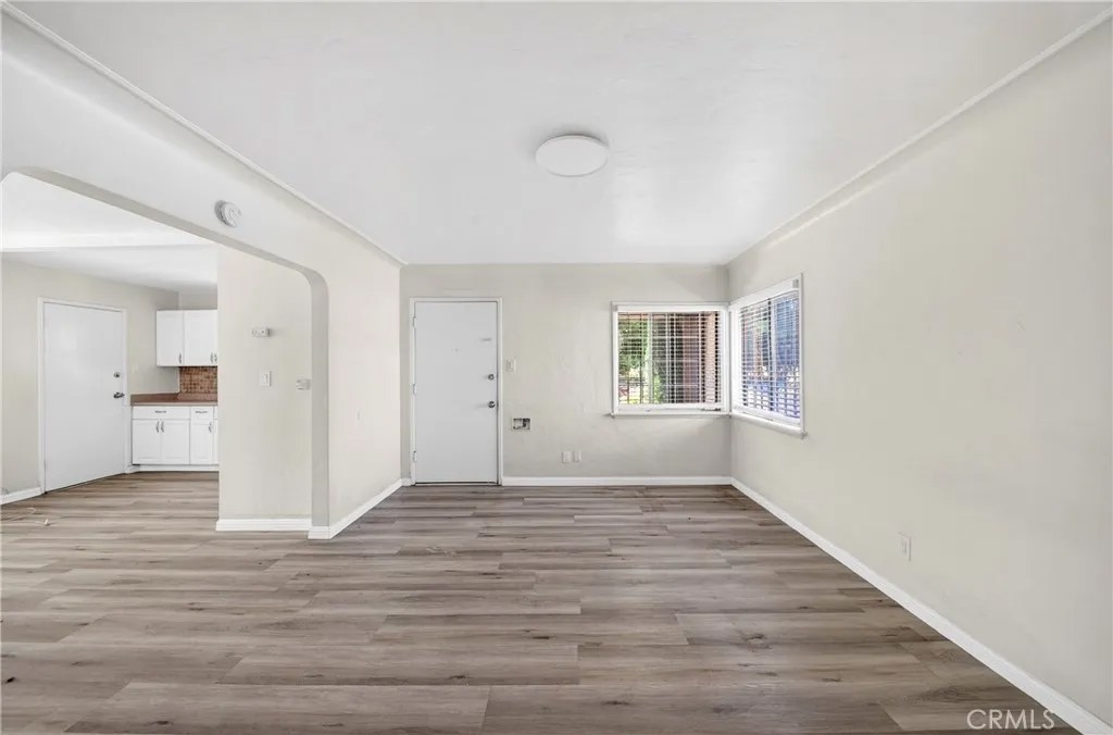 2901 E 65th