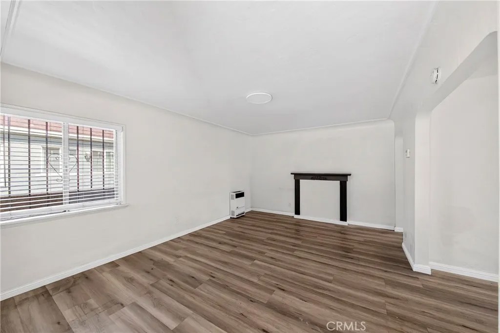 2901 E 65th
