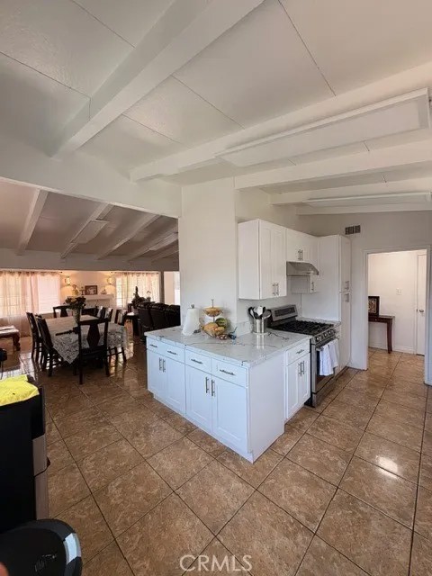 1407 W Colonial
