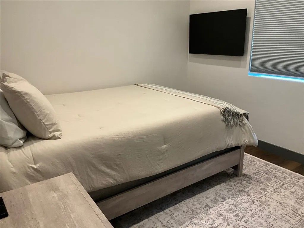 Photo of 916 Michael Avenue, Big Bear Lake, CA 92314 (MLS # OC26078305)