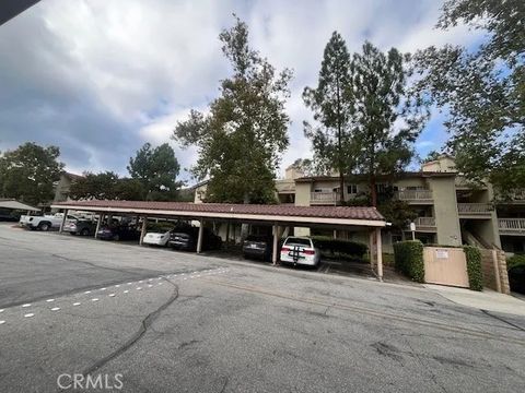 Tiny photo for 5837 Oak Bend Ln #311, Oak Park, CA 91377 (MLS # SR25231132)