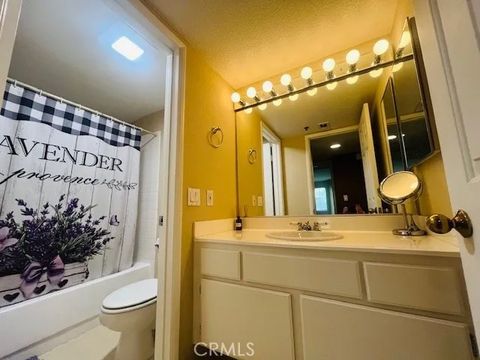 Tiny photo for 5837 Oak Bend Ln #311, Oak Park, CA 91377 (MLS # SR25231132)