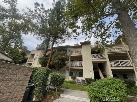 Tiny photo for 5837 Oak Bend Ln #311, Oak Park, CA 91377 (MLS # SR25231132)