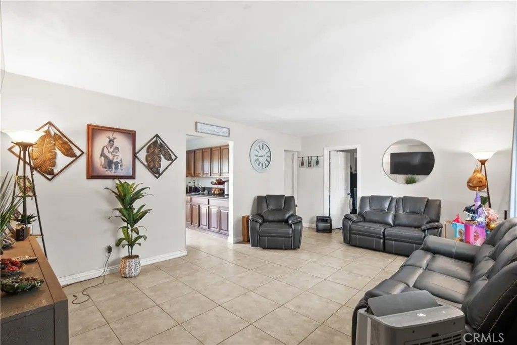 Photo of 563 W Main St, San Jacinto, CA 92583 (MLS # SW26019032)
