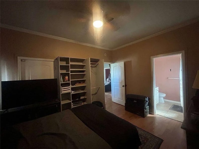 521 Acoma
