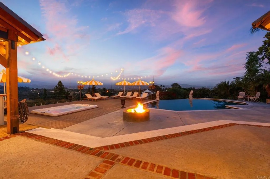 4938 San Jacinto Circle East