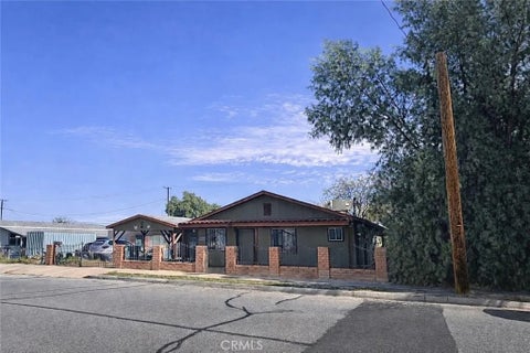 Photo of 301 N K St, Needles, CA 92363 (MLS # HD26181448)
