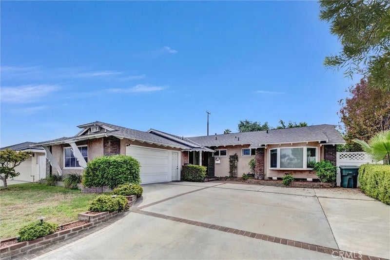 2530 Redcoach Lane