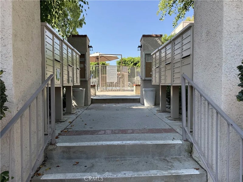 15221 Magnolia E