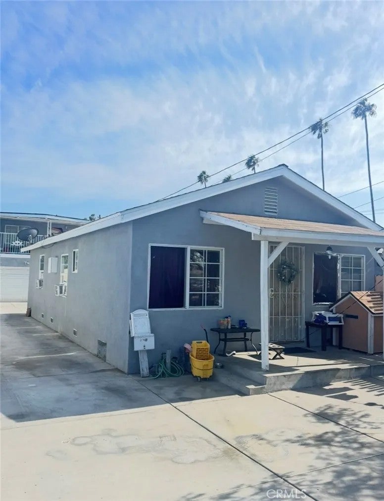 4132 W 105th