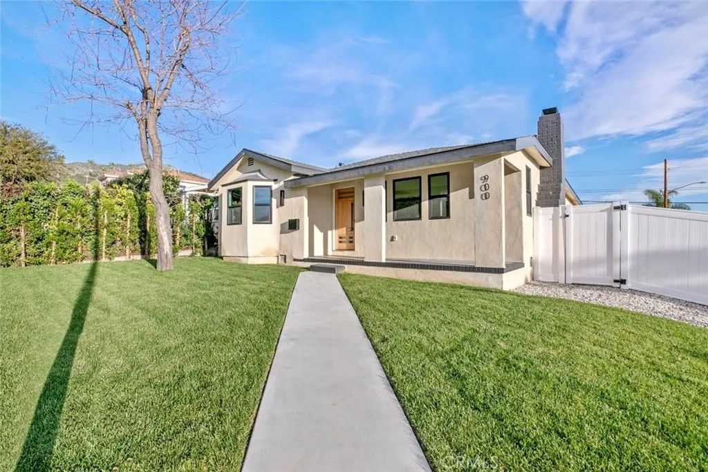 Photo of 900 E Palm Avenue, Burbank, CA 91501 (MLS # GD26009886)