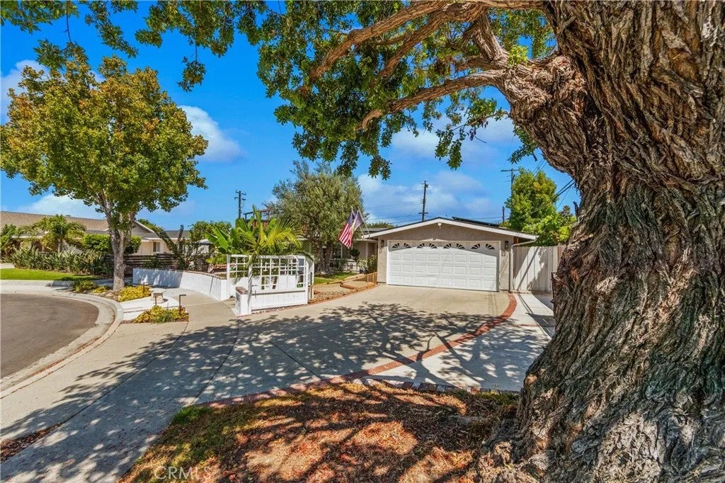 2972 Teakwood Place