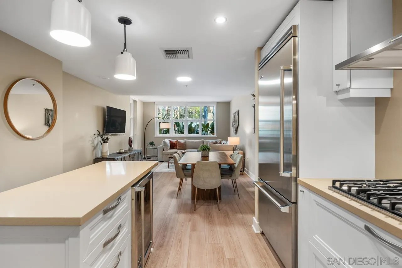 1325 Pacific Hwy 110