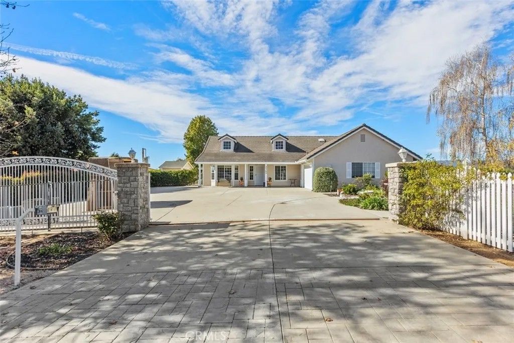 Photo of 1765 Armadale Road, Fallbrook, CA 92028 (MLS # ND25281559)