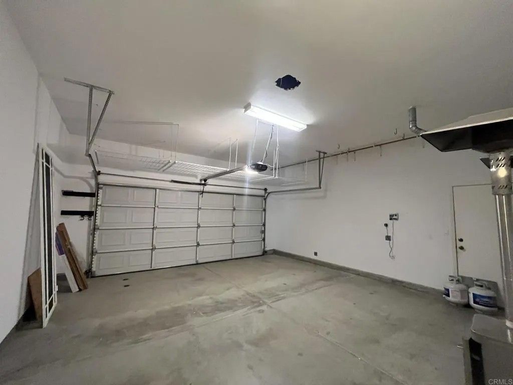 Photo of 593 Lone oak Pl, Chula Vista, CA 91914 (MLS # PTP2508643)