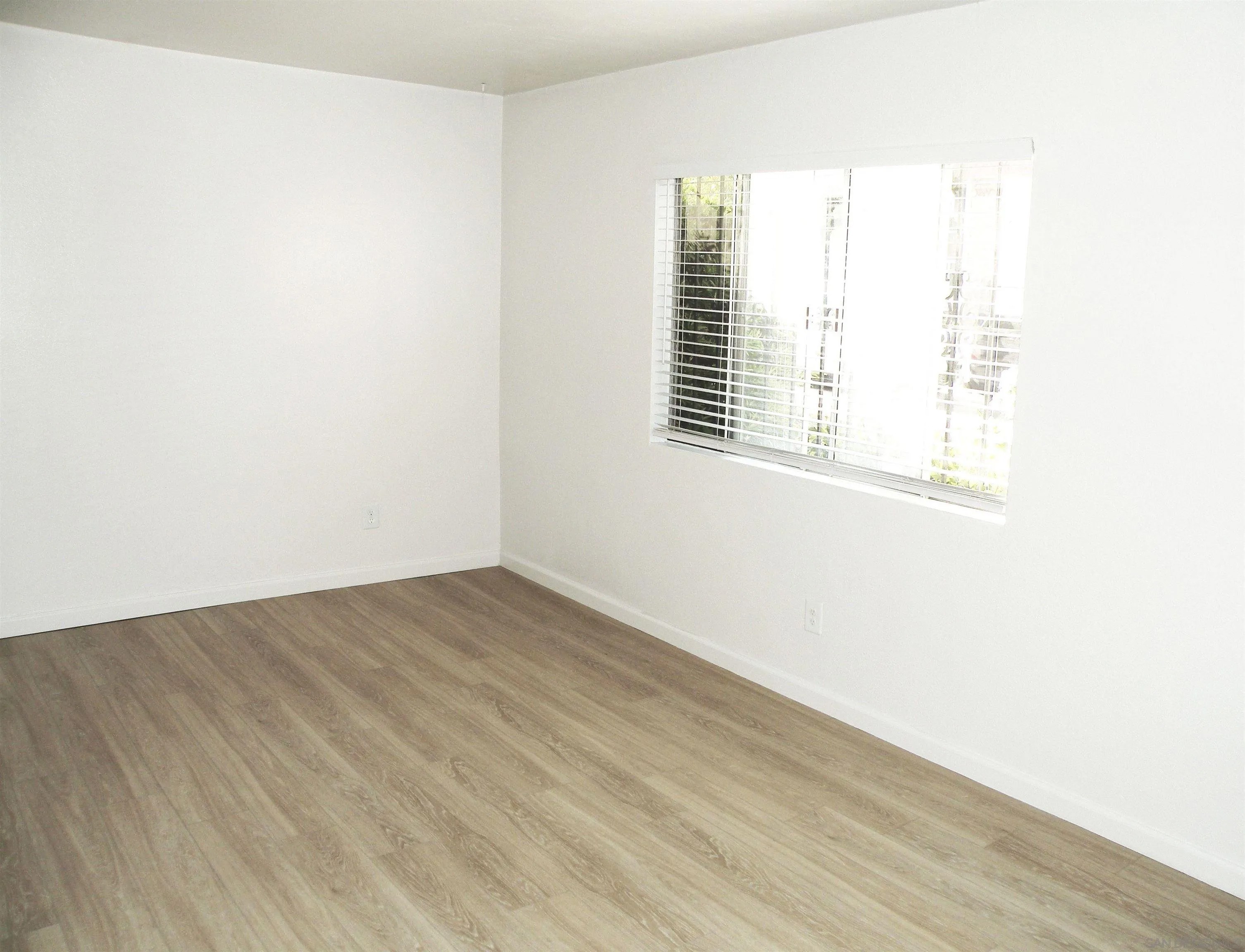 550 Park Way 04