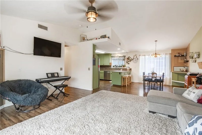 150 S 7th Street
