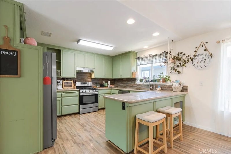 150 S 7th Street
