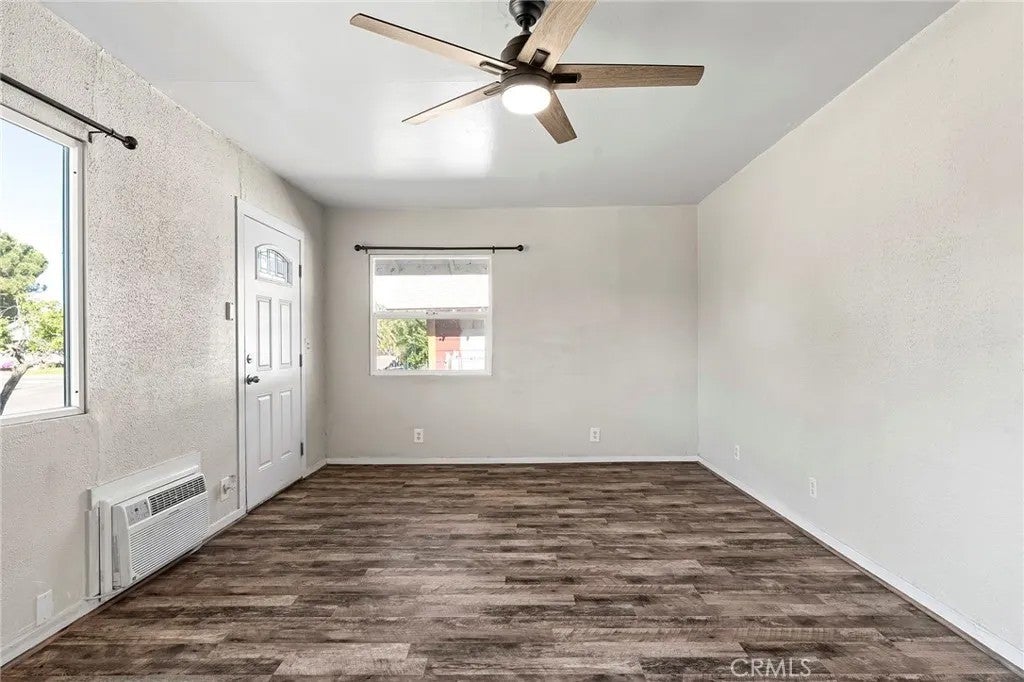 312 W Cedar Street