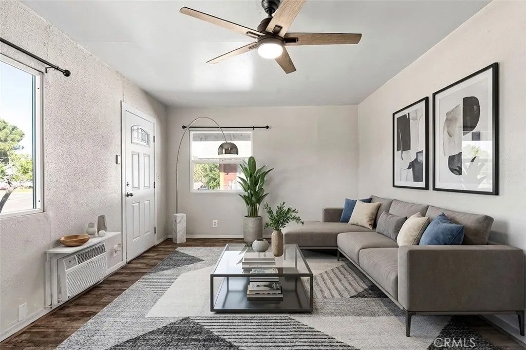 312 W Cedar Street
