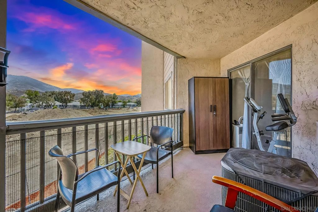 Photo of 2916 Elm Tree Ct, Spring Valley, CA 91978 (MLS # 250045202)