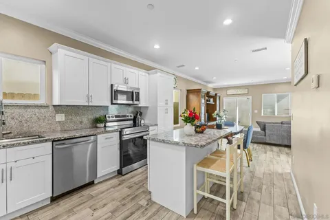 903-5 Concepcion Ave, Spring Valley, CA 91977 - #: 250043201