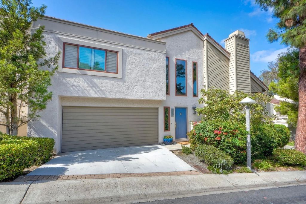 Photo of 4336 Caminito De La Escena, San Diego, CA 92108 (MLS # 250041218)