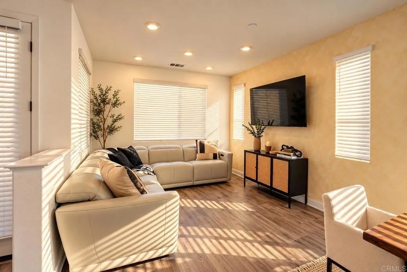 812 Makani St 2