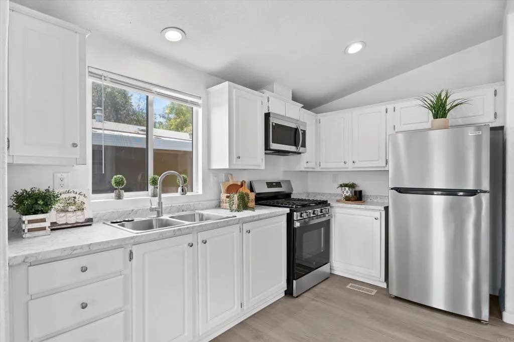 Photo of 10001 Dunbar LN #20, El Cajon, CA 92021 (MLS # PTP2604541)