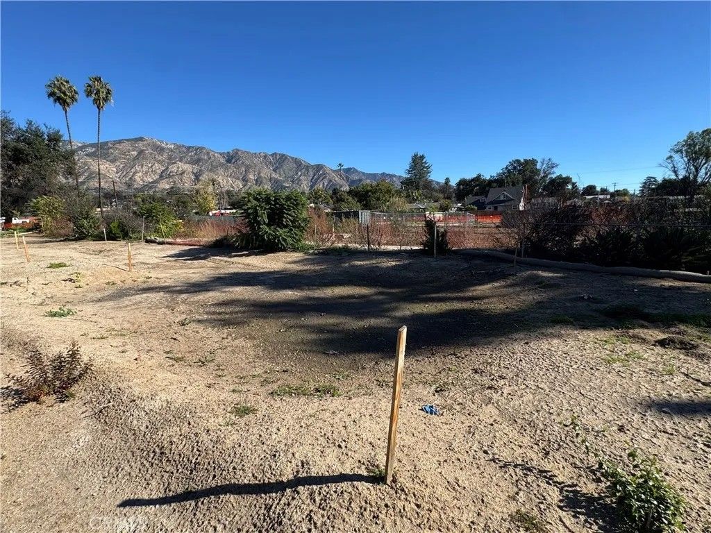 Photo of 397 W Mendocino St, Altadena, CA 91001 (MLS # PW25273663)