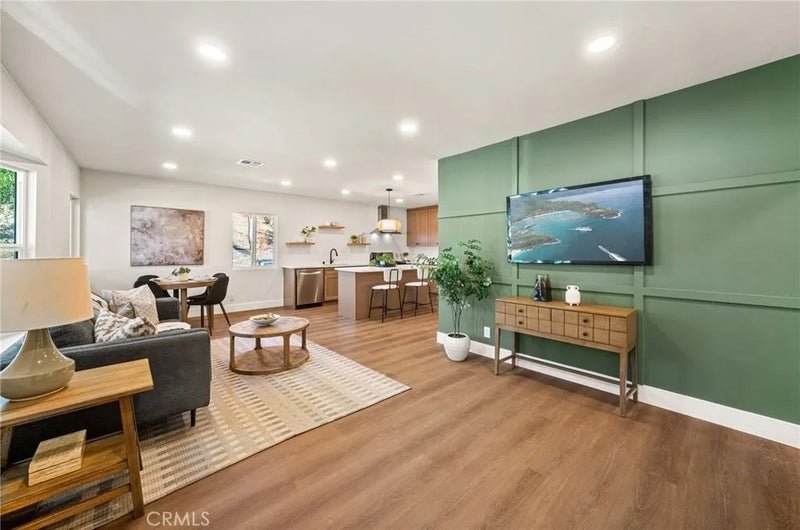 10538 Poinciana