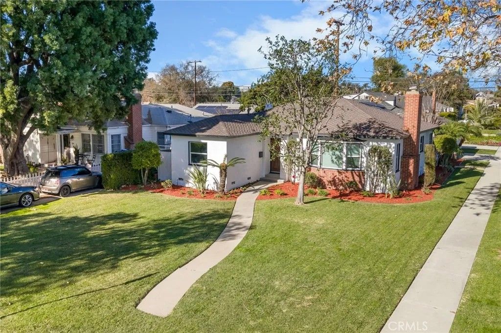 Photo of 623 E 20th St, Santa Ana, CA 92706 (MLS # PW25277541)