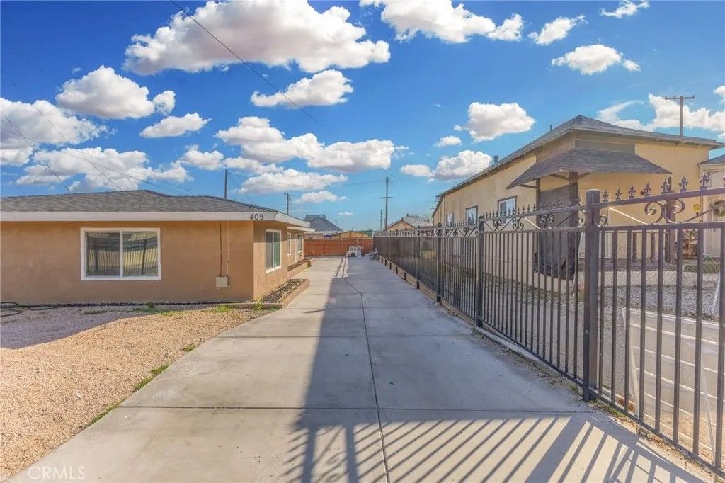Photo of 409 N 3rd Avenue, Barstow, CA 92311 (MLS # IG26029494)