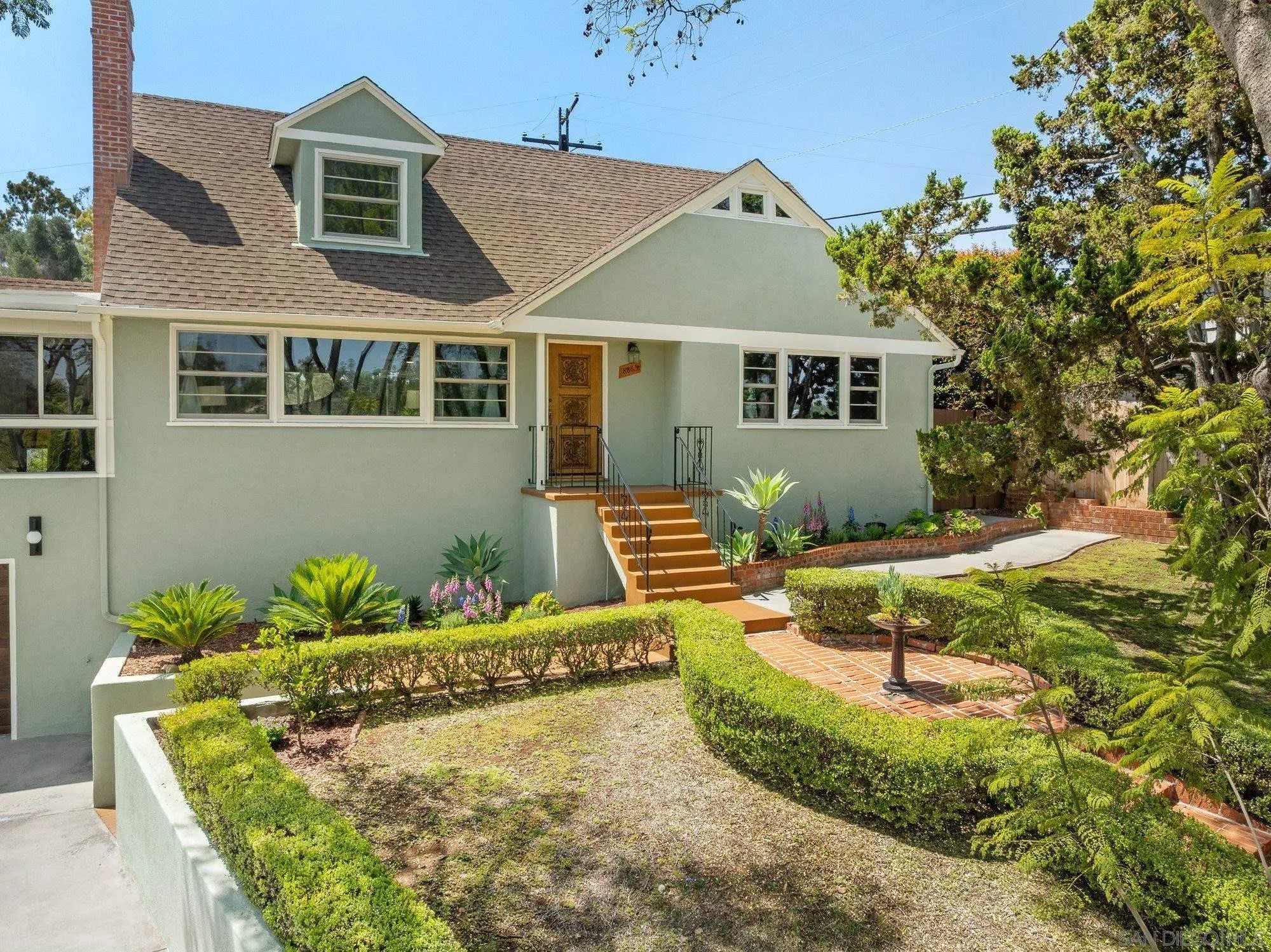 8865 Country Club Place