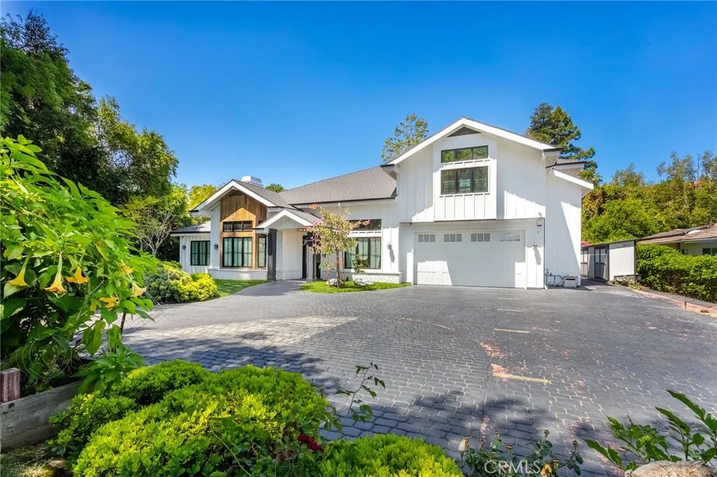 5225 Topeka Drive