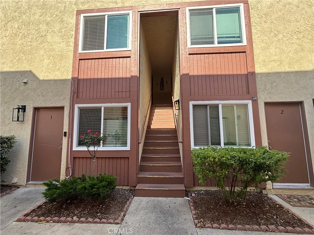 1610 W Civic Center