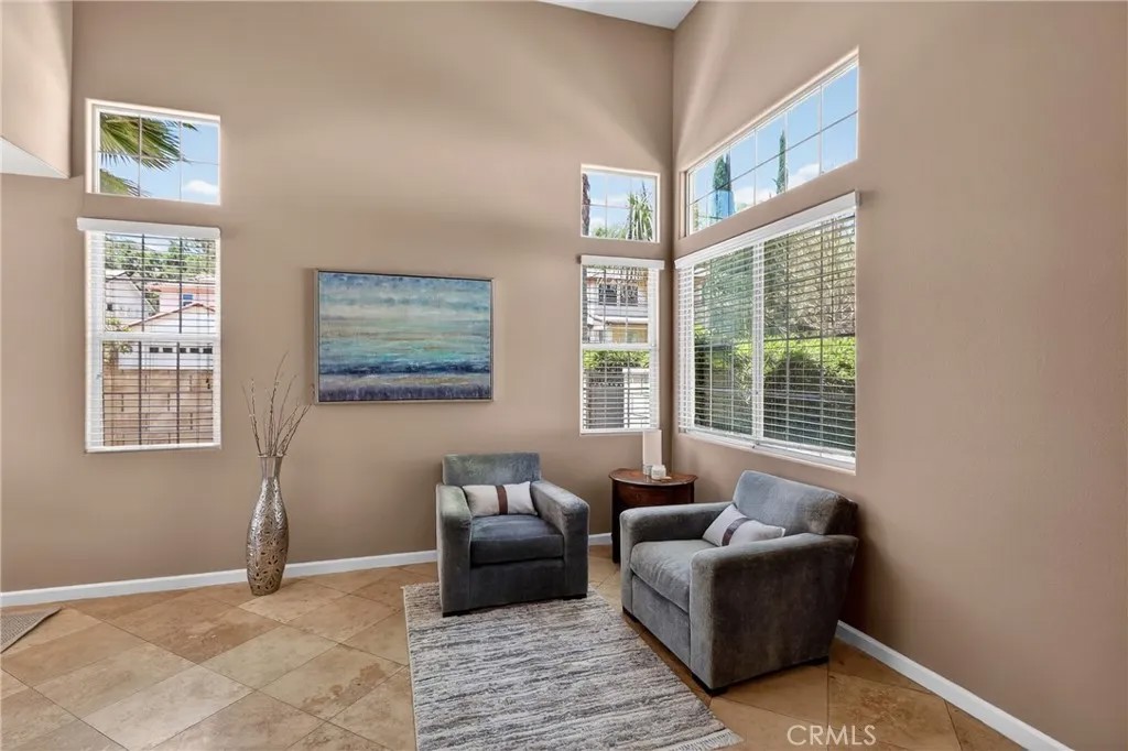 1250 Loma Vista