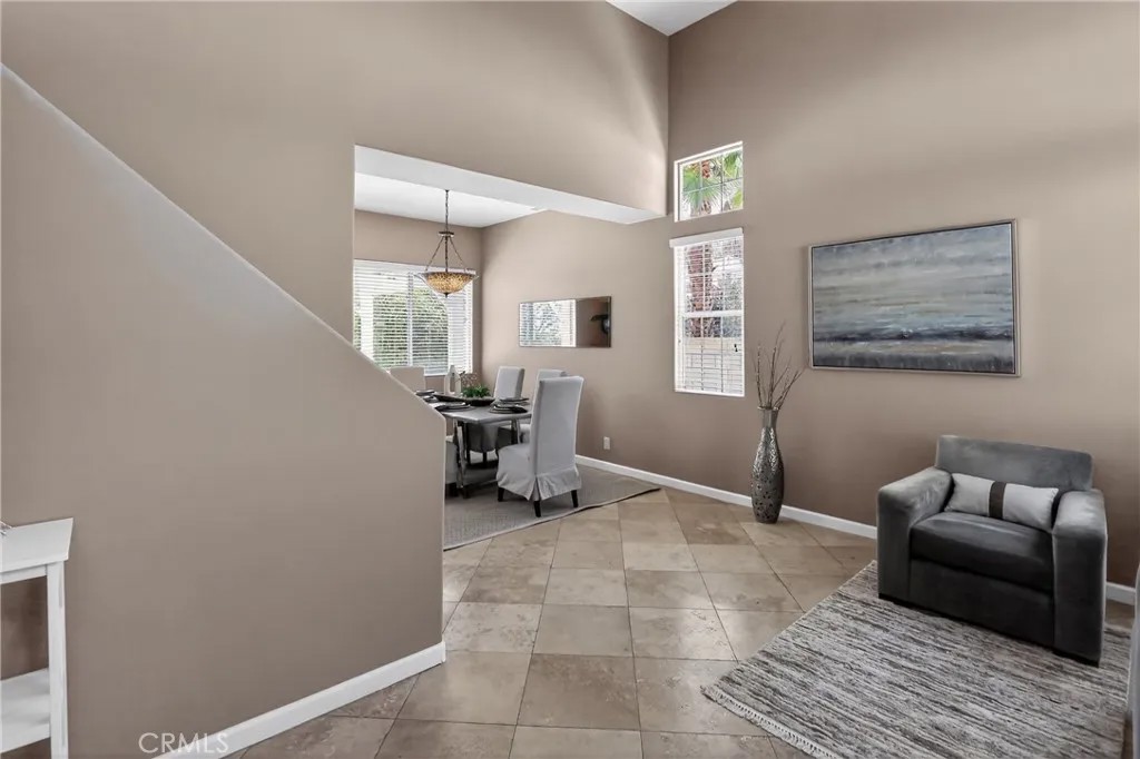 1250 Loma Vista