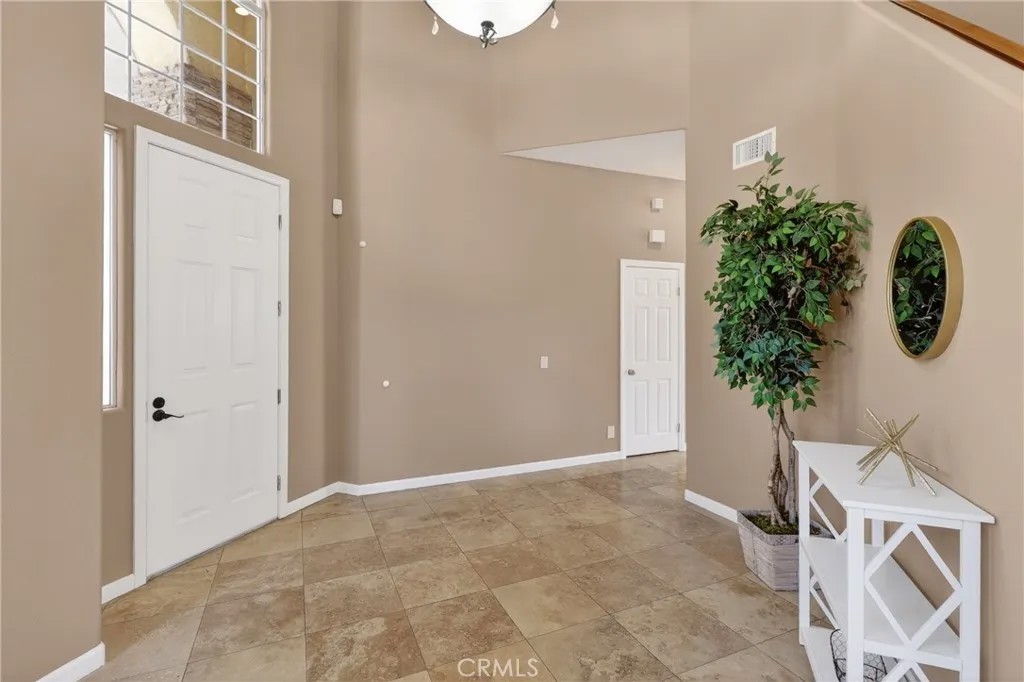 1250 Loma Vista