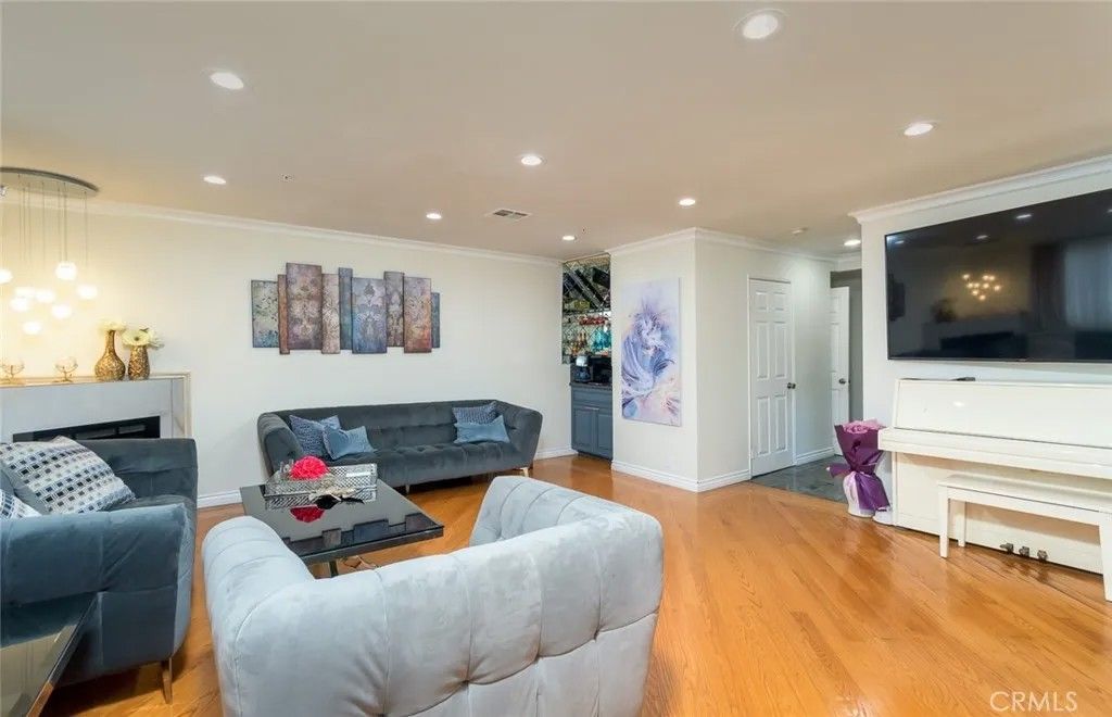 Photo of 1421 5th St, Glendale, CA 91201 (MLS # GD26088790)