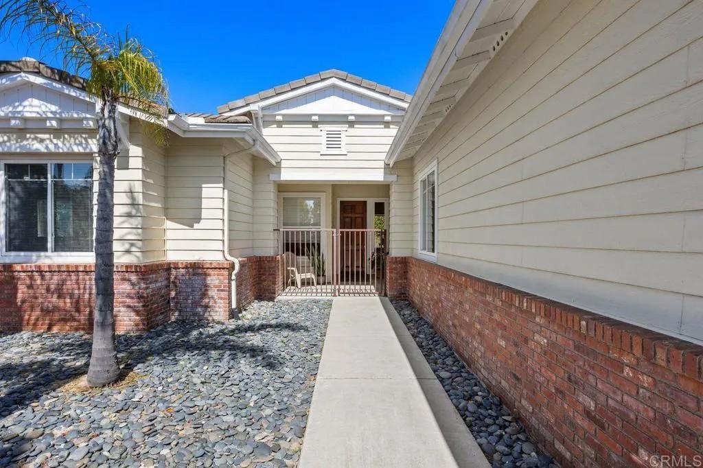435 Sandalwood Court