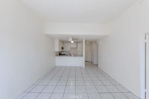 Tiny photo for 450 E 4th Street #423, Santa Ana, CA 92701 (MLS # PW26055137)