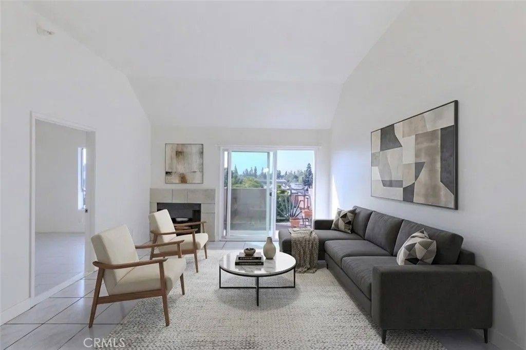 Photo of 450 E 4th Street #423, Santa Ana, CA 92701 (MLS # PW26055137)